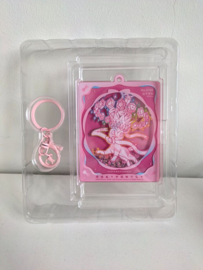 Eeveelution Glitter-Sand Card Display Pendant – [HIDDEN] [Glaceon] (Pendant Only)